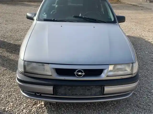Лобовое стекло от Opel Vectra A, Душанбе