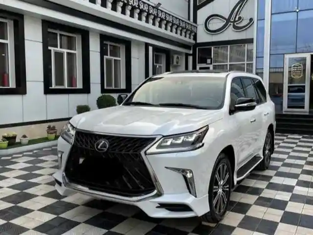 Лобовое стекло на Lexus LX570 2016-2021, Душанбе