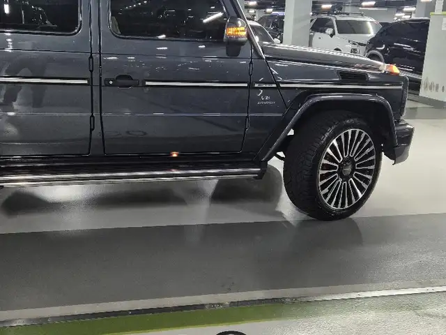 Mercedes-Benz G class