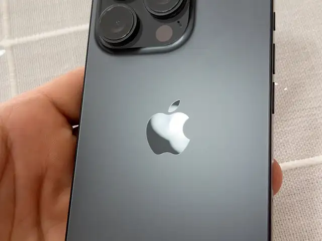 Apple iPhone 16 Pro, 256 gb, Black Titanium, Бобоҷон Ғафуров