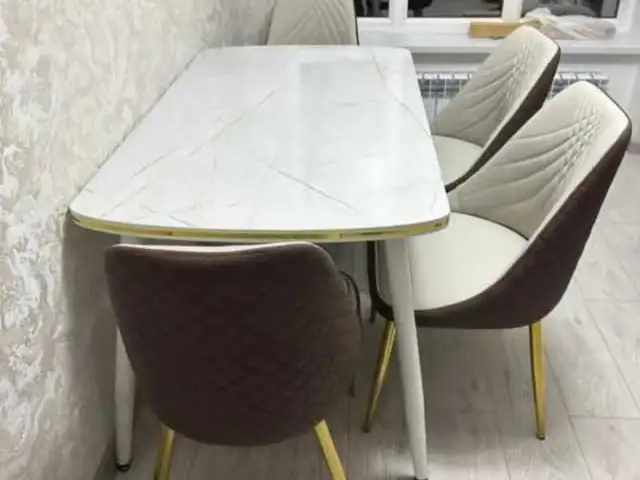 Cтол и стулья, Душанбе