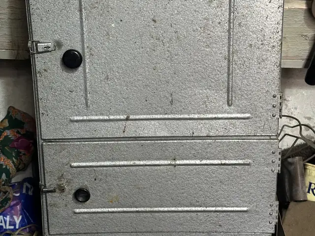 Железный ящик, Душанбе