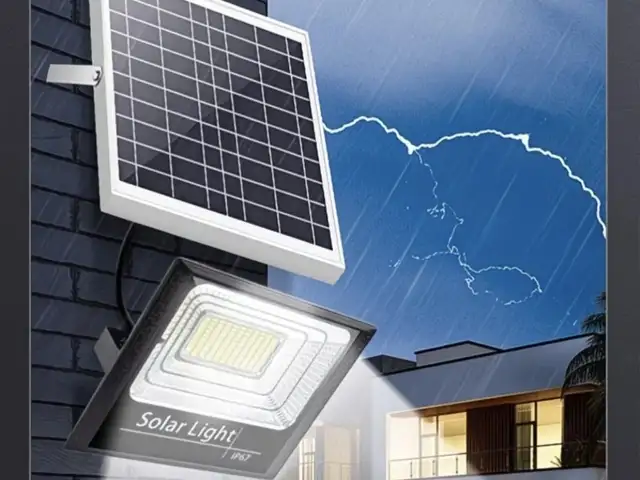 Автономный светодиодный прожектор на солнечной батарее Solar Light, Душанбе