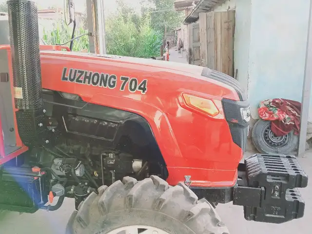 Трактор Luzhong 704, Абдурахмони Джоми