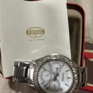 Женские часы Fossil, Кварцевый механизм, Душанбе