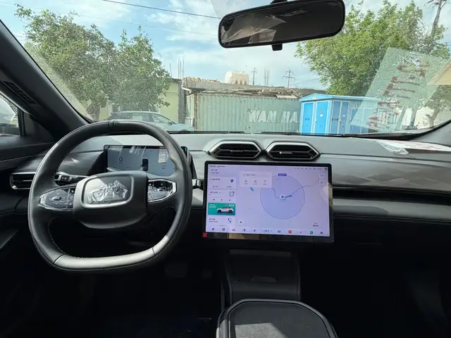 Dongfeng L7