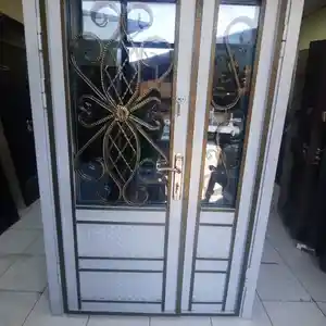 Дверь стеклянная, Душанбе