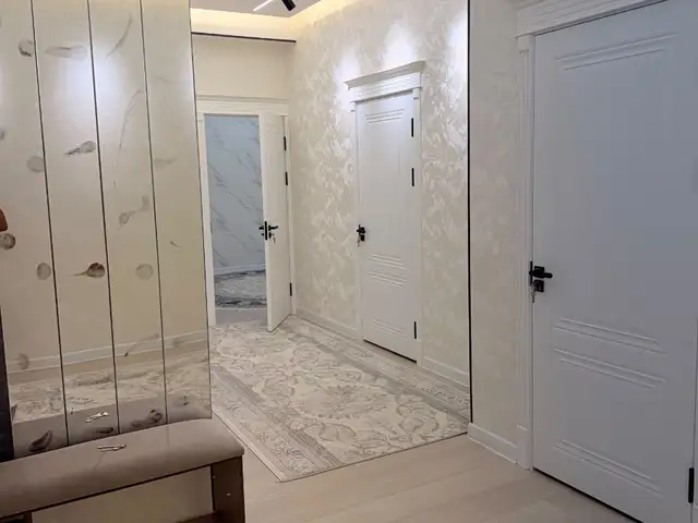 3-комн. квартира, 2 этаж, 120м², центр, Ваҳдат