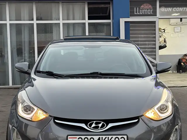 Hyundai Elantra