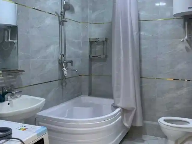 3-комн. квартира, 4 этаж, 70м², 20 мкр, Хуҷанд