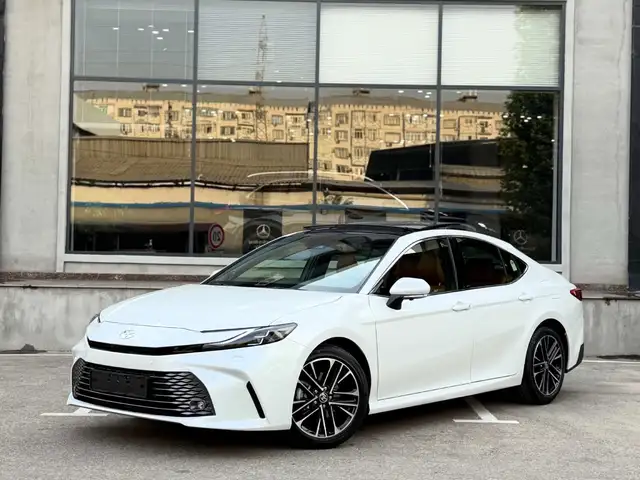 Toyota Camry, 2026, Душанбе - 3