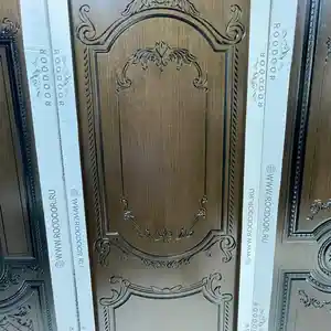 Дверь из шпона, Душанбе