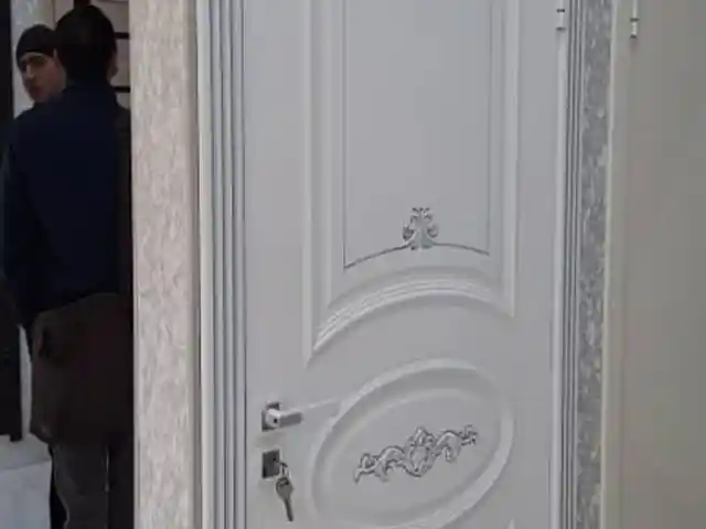 Дверь, Душанбе