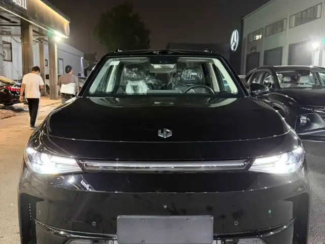 Leapmotor C16