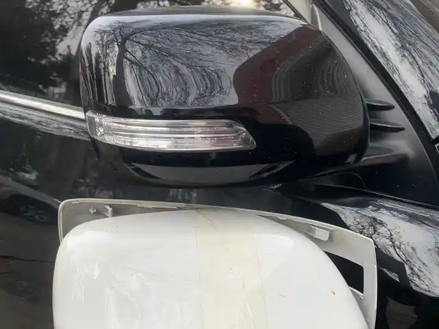 Крышка боковинки на Toyota, Prado 150, Хуҷанд
