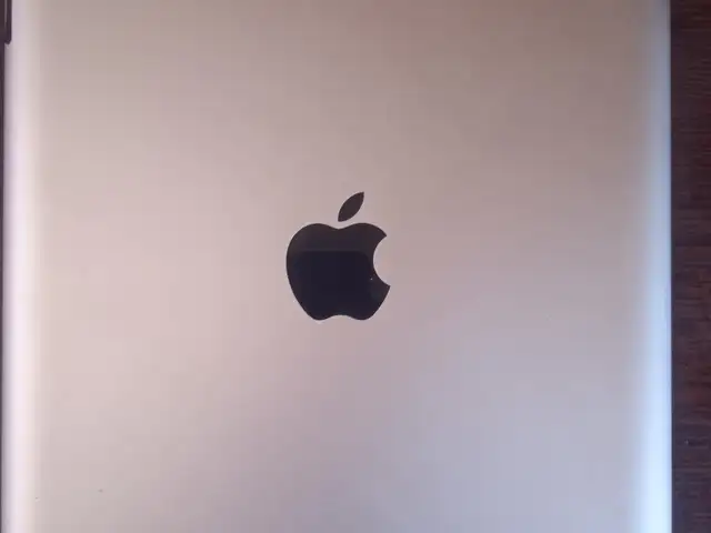 Планшет iPad 16GB, Wi-Fi + Cellular, Спитамен