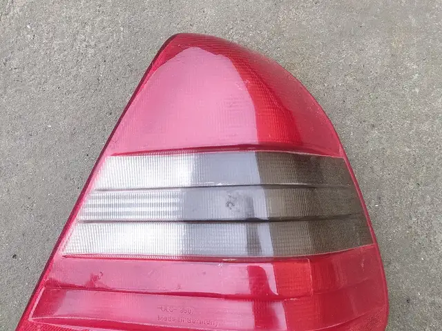 Задние фары на Mercedes Benz w_202, Худжанд