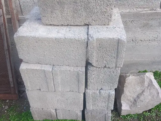 Блоки из цемента, Бустон (Чкаловск)