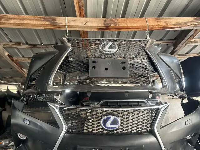 Передний бампер на Lexus, Душанбе
