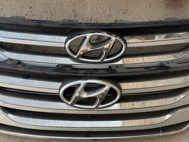 Решетка двигателя на Hyundai Santa Fe, Худжанд