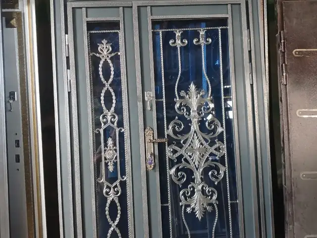 Главные двери, Душанбе