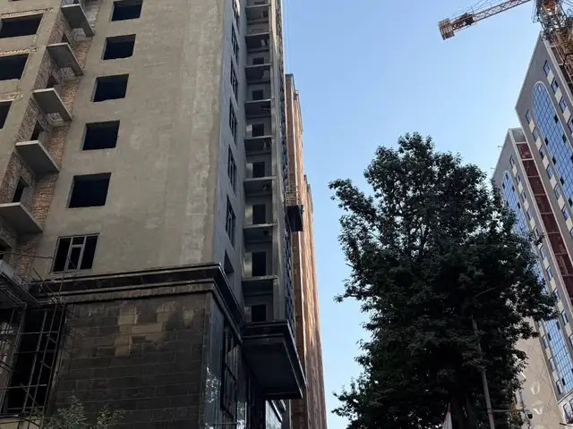 3-комн. квартира, 13 этаж, 96 м², Исмоили Сомони, Душанбе