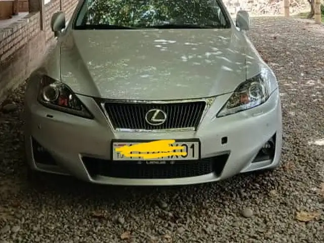 Lexus IS series