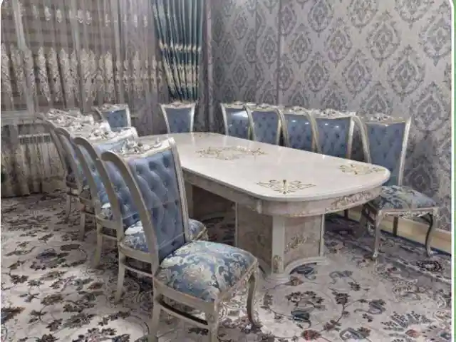 Стол и стулья, Душанбе