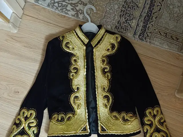 Зардузи костюмчик, Душанбе