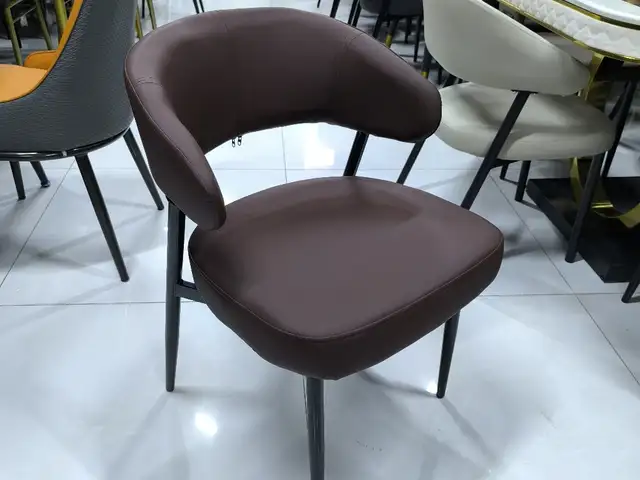 Стулья, Душанбе