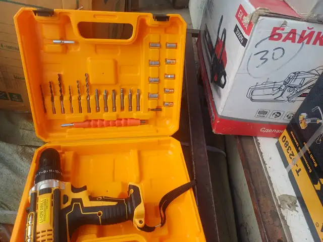 Шуруповерт Dewalt, Душанбе