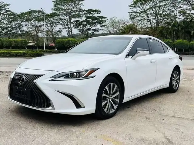 Lexus ES series