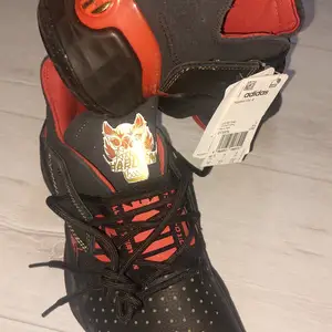 Кроссовки Adidas Harden, Хуҷанд