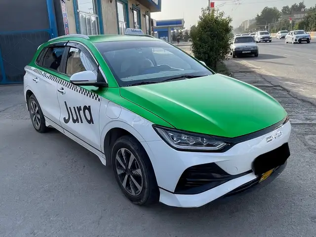 BYD E2