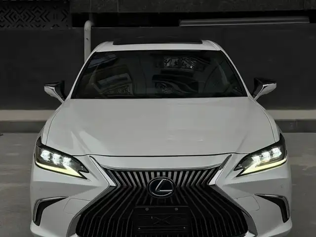 Капот на Lexus es 2019-2024, Душанбе