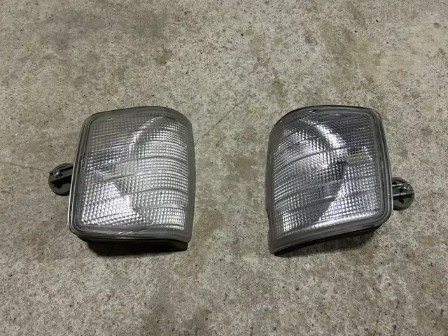 Поворотники от Mercedes-Benz 190, Худжанд