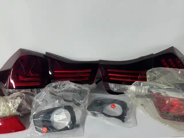 Задние стоп фары красный на Lexus RX330/350/400h, Душанбе
