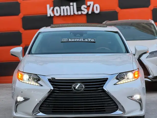 Lexus ES series