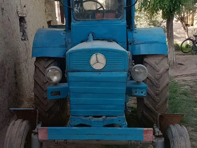 Трактор, Яван