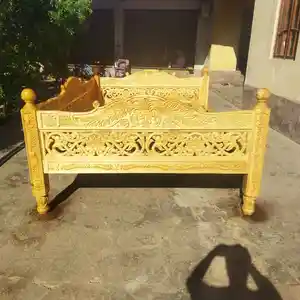 Тапчан, Душанбе