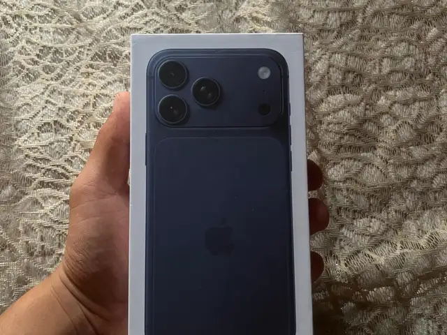 Apple iPhone 17 Pro Max, 256 gb, Deep Blue, Рӯдакӣ