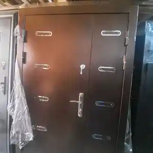 Железная дверь, Душанбе