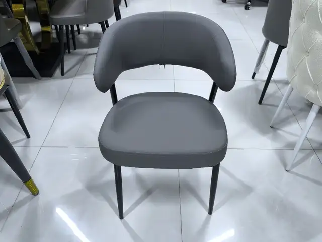 Стулья, Душанбе