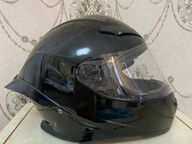 Шлем, Хуҷанд