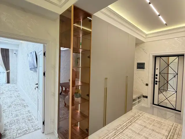 3-комн. квартира, 6 этаж, 93 м², 12 мкр, Хуҷанд - 14