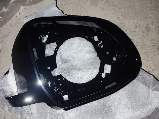 Рамка зеркала BMW X5 G05 G06 G07, Душанбе