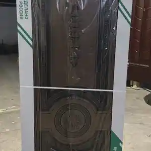 Дверь из шпона, Душанбе