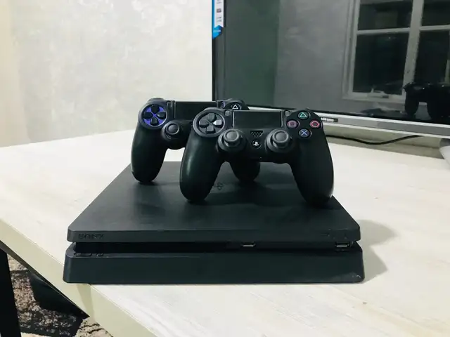 Игровая приставка Sony PlayStation 4 slim, Душанбе