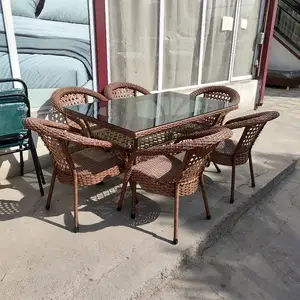 Стол со стульями, Хуҷанд
