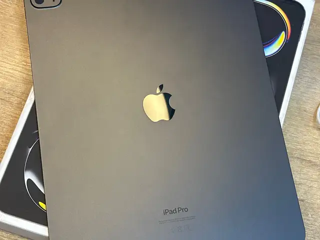 Планшет Apple iPad Pro M4 13-inch 256, Худжанд